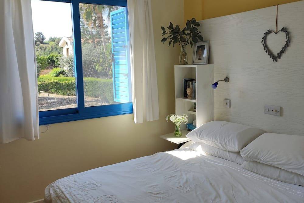 Apartamento entero, \"Nido\" junto al mar: apartamento de vacaciones amorosamente + muy bien amueblado in Πόλις Χρυσοχούς, Chipre Sur