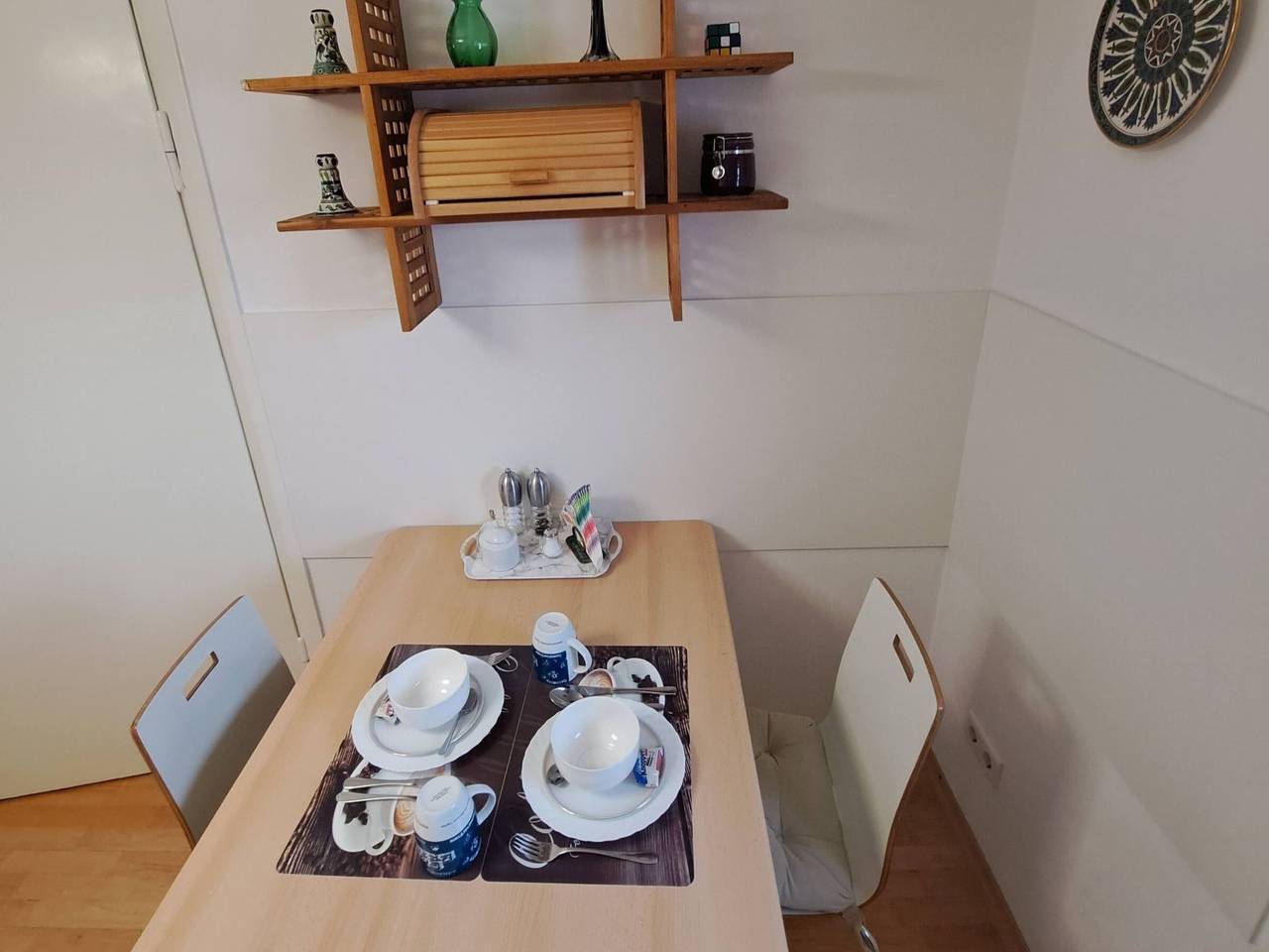 Apartamento entero, Apartamento 'Algetet' con terraza compartida, jardín y Wi-Fi in Döhren-Wülfel, Hannover