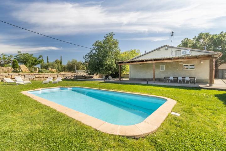 Vakantiehuis voor 8 personen, met Tuin in Huesca Provincie