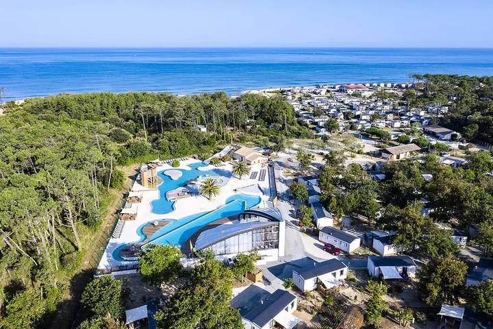 Camping für 4 Personen, mit Terrasse in Soulac-sur-Mer