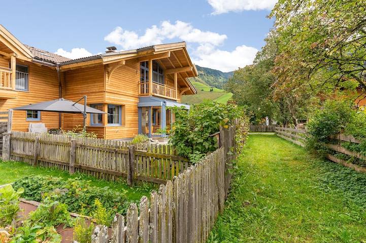 Ferienhaus für 10 Personen, mit Balkon und Sauna sowie Garten