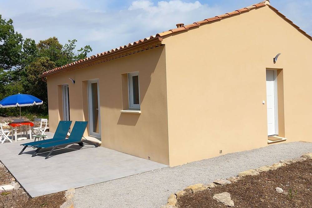 Villa in the Luberon region, pets welcome. in Céreste, Regionaler Naturpark Luberon