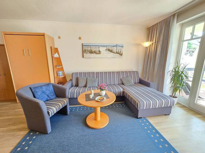 Ganze Wohnung, Komfort Ferienwohnung mit 1 Schlafzimmer und Terrasse im Erdgeschoss in Ostseebad Binz, Binz