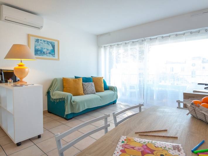 Gîte pour 4 personnes, avec balcon dans Plage Veillat Saint Raphael - 3