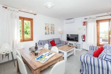 Villa in Alaior Municipality, Coast of Menorca für 8 