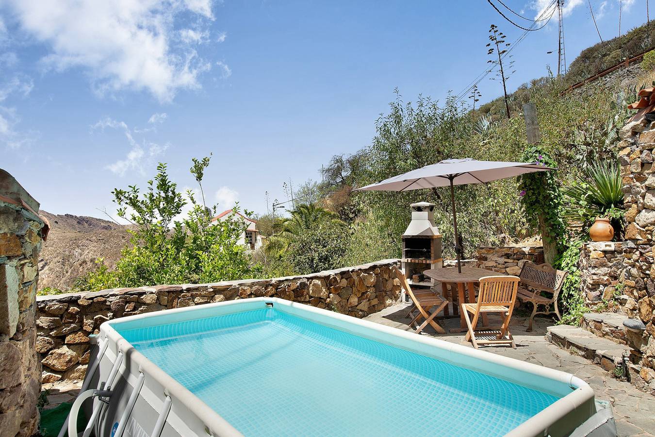 Villa 'Casa Rural Pepita la de las Flores' con piscina, terraza y Wi-Fi in Tejeda, Gran Canaria Norte