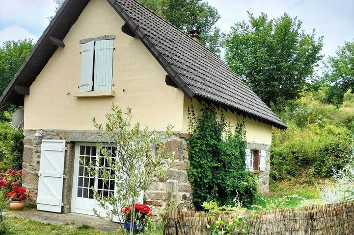 Maison de vacances pour 4 personnes, avec Terrasse et Jardin dans Fridefont
