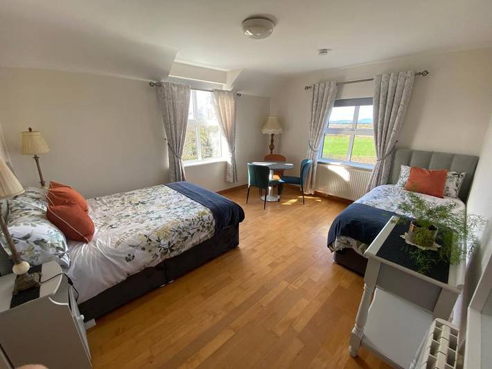 Bed & breakfast for 3 people, with Garden and View as well as Lake view in Castlebar