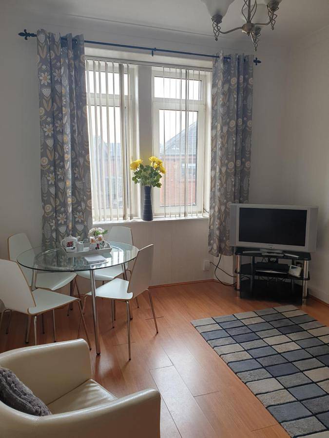 Entire apartment, Troon Beach Town Golf Apartment Troon Ayrshire in Troon, Firth Of Clyde