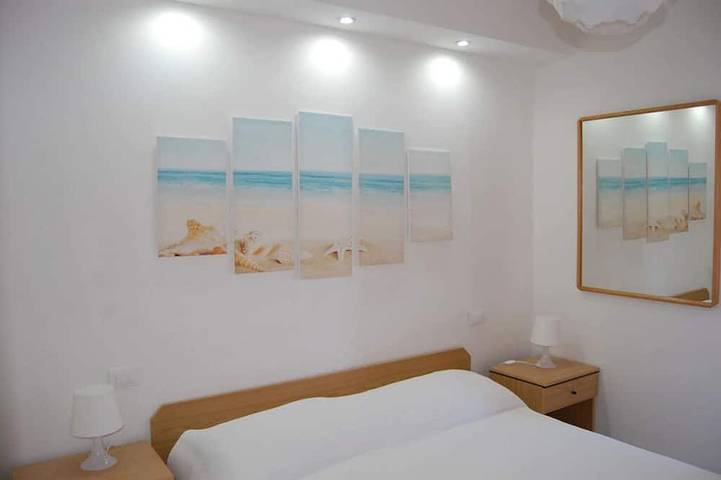 Appartamento intero, Appartamento luminoso, ristrutturato con due camere e posto auto - 300m dal mare in Family Beach, Grado