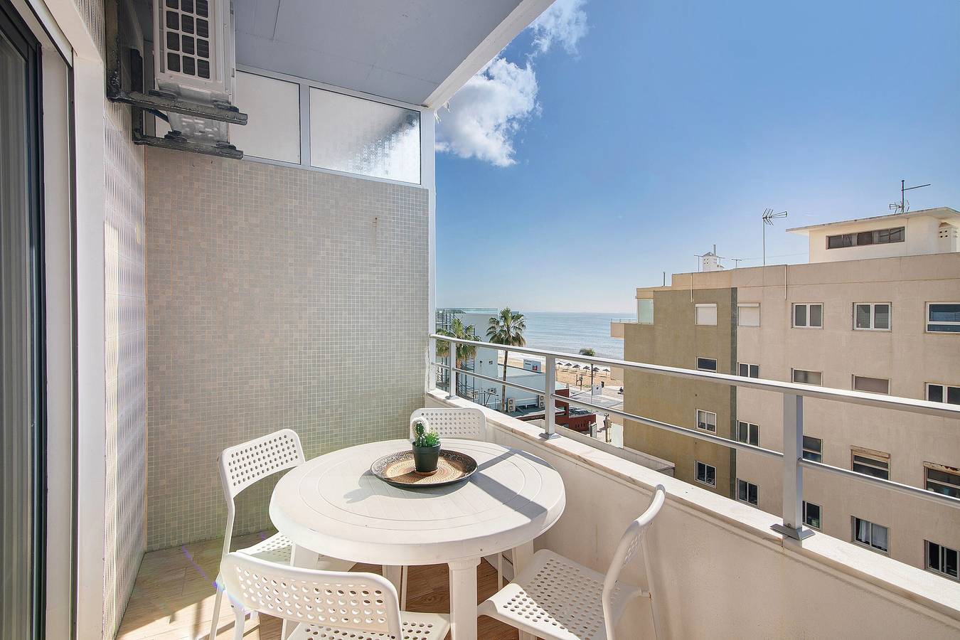 Ferienhaus „Abertura Mar Zen“ mit Meerblick, Wlan und Klimaanlage in Cavacos, Quarteira