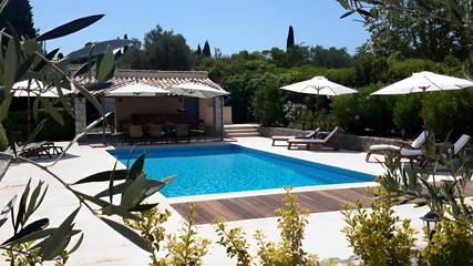 Chambre d’hôte pour 2 personnes, avec jardin et piscine en Provence-Alpes-Côte d'Azur