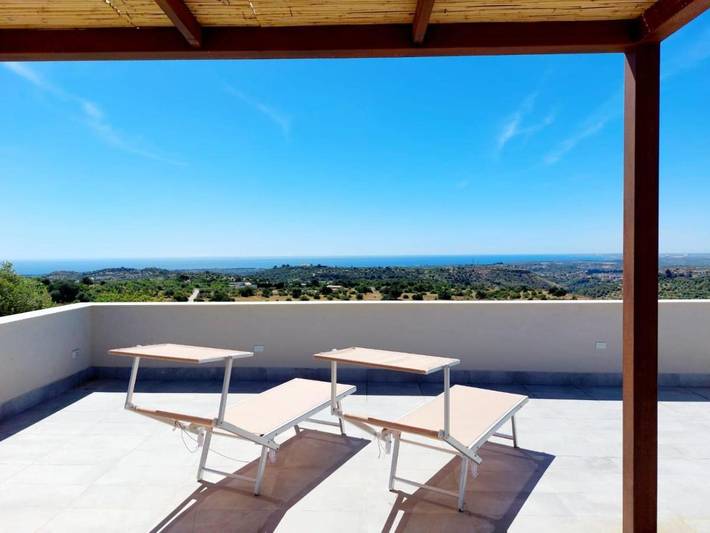 Chambre d’hôte pour 4 personnes, avec vue ainsi que jardin et piscine à Avola - 2