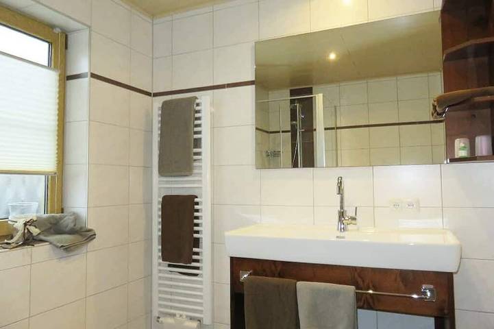 Ferienwohnung für 4 Personen, mit Sauna und Garten sowie Balkon und Whirlpool - 1