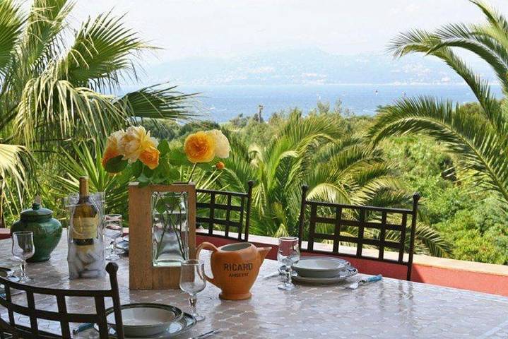 Location de vacances pour 8 personnes, avec Balcon et Terrasse ainsi que Jardin et Vue dans Plage de l'Almanarre - 2