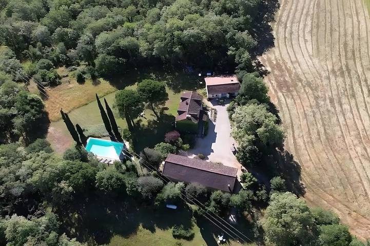 Location de vacances pour 9 personnes, avec jardin et terrasse, animaux acceptés à Berganty