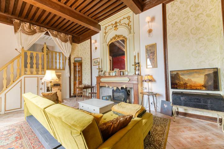Apartamento entero, Apartamento 'La Galerie François 1er Au Château' con Wi-Fi in Saint-Martin-d'Uriage, Parque Nacional de los Ecrins