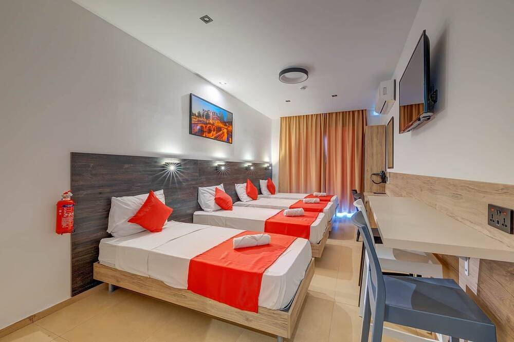 Geheel appartement, Blue 3: Studio Apartment in St. Julian's in San Giljan, Malta