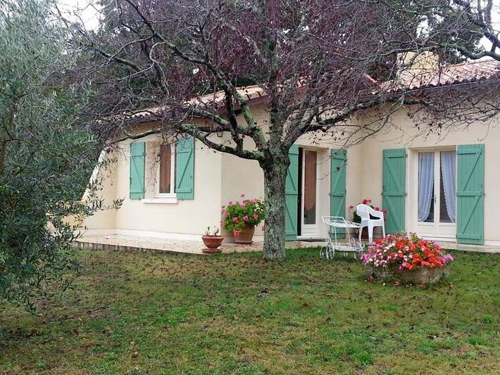 Gîte pour 4 personnes, avec piscine ainsi que jardin et terrasse à Montpezat-de-Quercy - 2