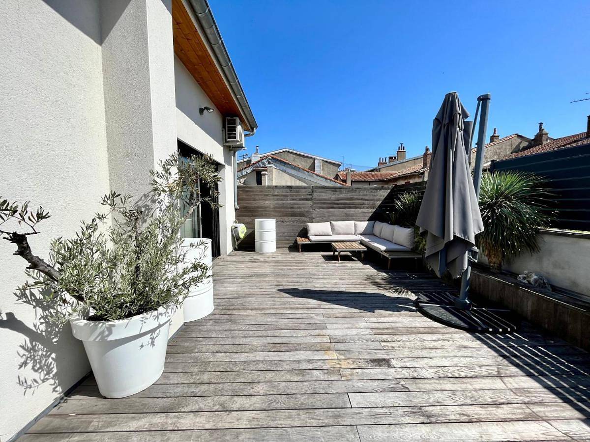 Appartement entier, Apartment in Bourg-lès-Valence, Région de Valence