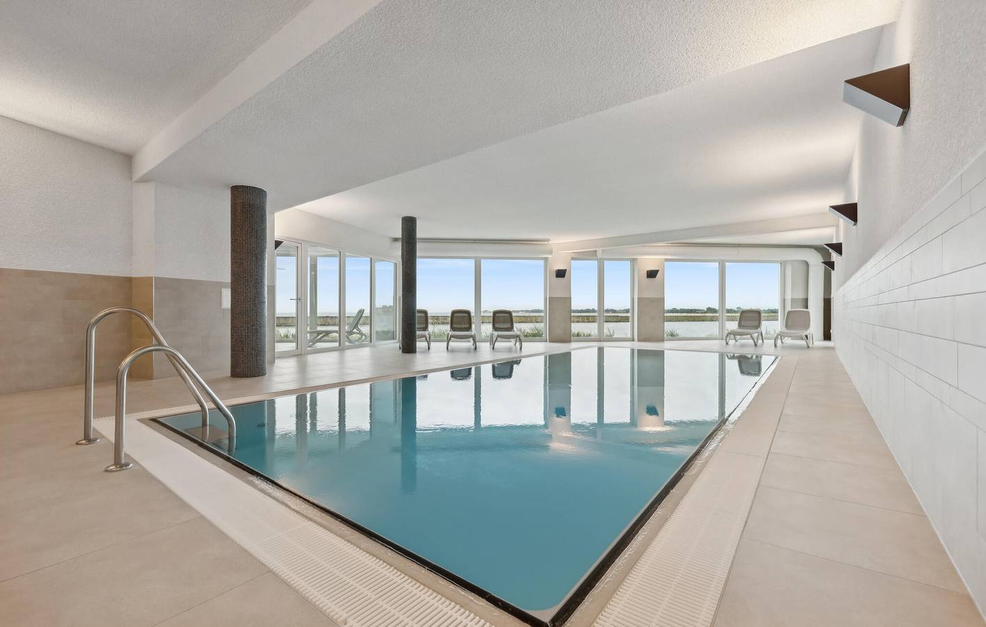 Apartamento vacacional entero, Casa flotante con terraza, wifi y aparcamiento - a 300 m de la playa in Olpenitz, Kappeln