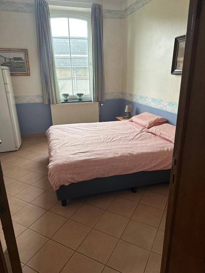 Triple Room in Chapelle-lez-Herlaimont, Hainaut