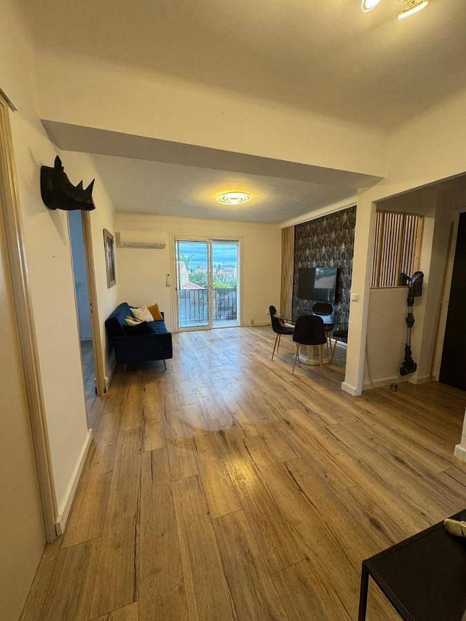 Apartamento de vacaciones para 5 personas, con jacuzzi y balcón - 1