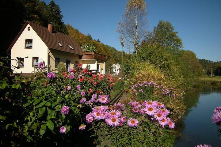 Gîte pour 2 personnes, avec jardin et balcon à Waischenfeld
