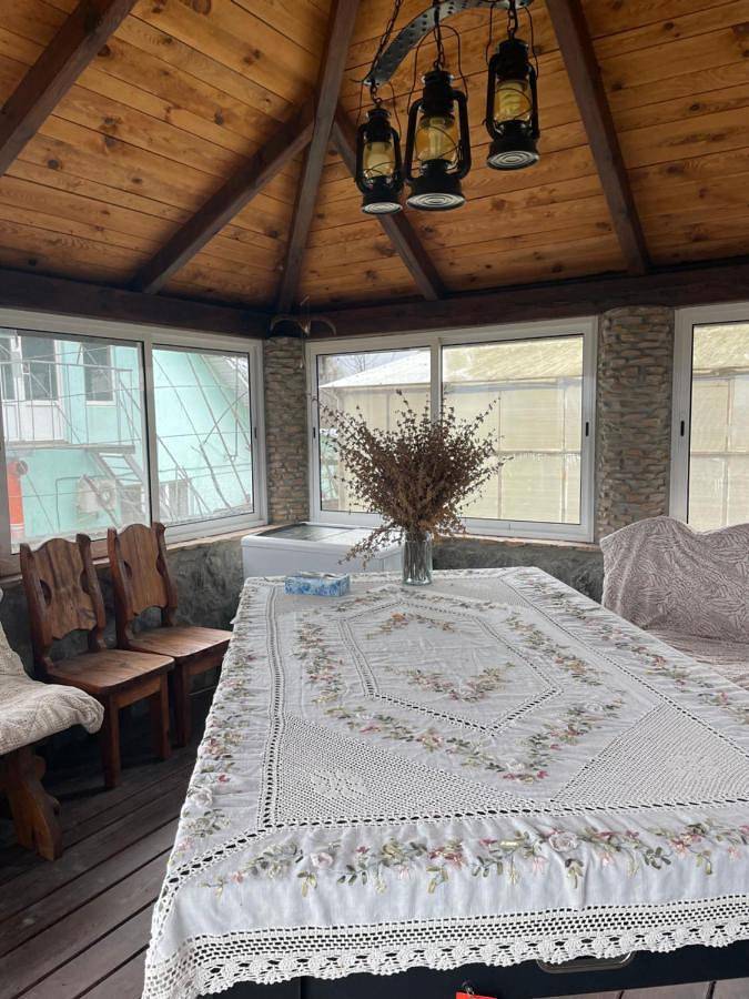 Apartament wakacyjny dla 4 osób, z widok na jezioro i widok oraz ogród w Ukraina