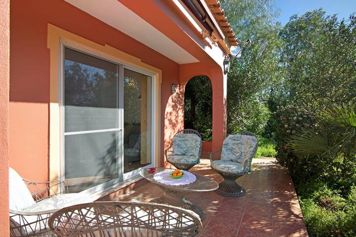 Maison de vacances "Arcadia T3" avec piscine privée, 2 terrasses et Wi-Fi in São Bartolomeu de Messines, District de Faro