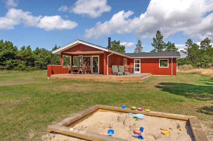 Ferienhaus für 6 Personen, mit Sauna und Whirlpool sowie Terrasse, mit Haustier in Blavand