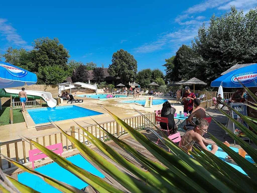 Zecamping 3* familial do friendly piscine chauffée restaurant et bar in Les Eyzies, Périgord Noir