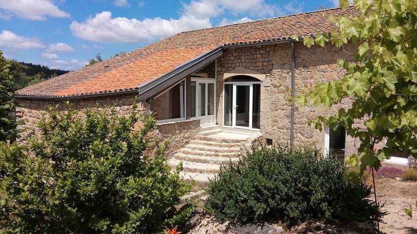 Gîte pour 4 personnes, avec Terrasse et Jardin à Raucoules