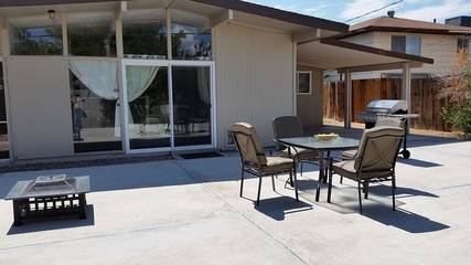 Vacation Home for 10 Guests in Las Vegas, Red Rock Canyon, Picture 2