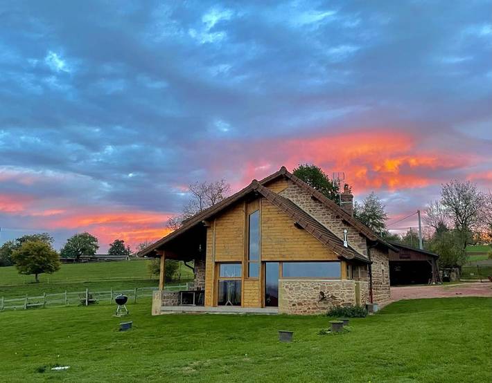 Location de vacances pour 6 personnes, avec jardin et vue à Ozolles - 2