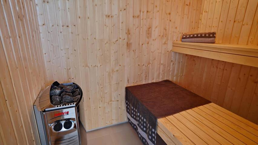 Ferienhaus für 18 Personen, mit Terrasse und Garten sowie Sauna in Olpenitz - 4