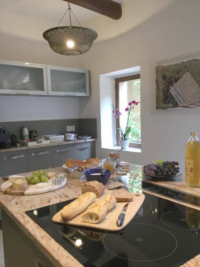 Chambre d’hôte pour 3 personnes, avec vue et jardin à Noves - 3