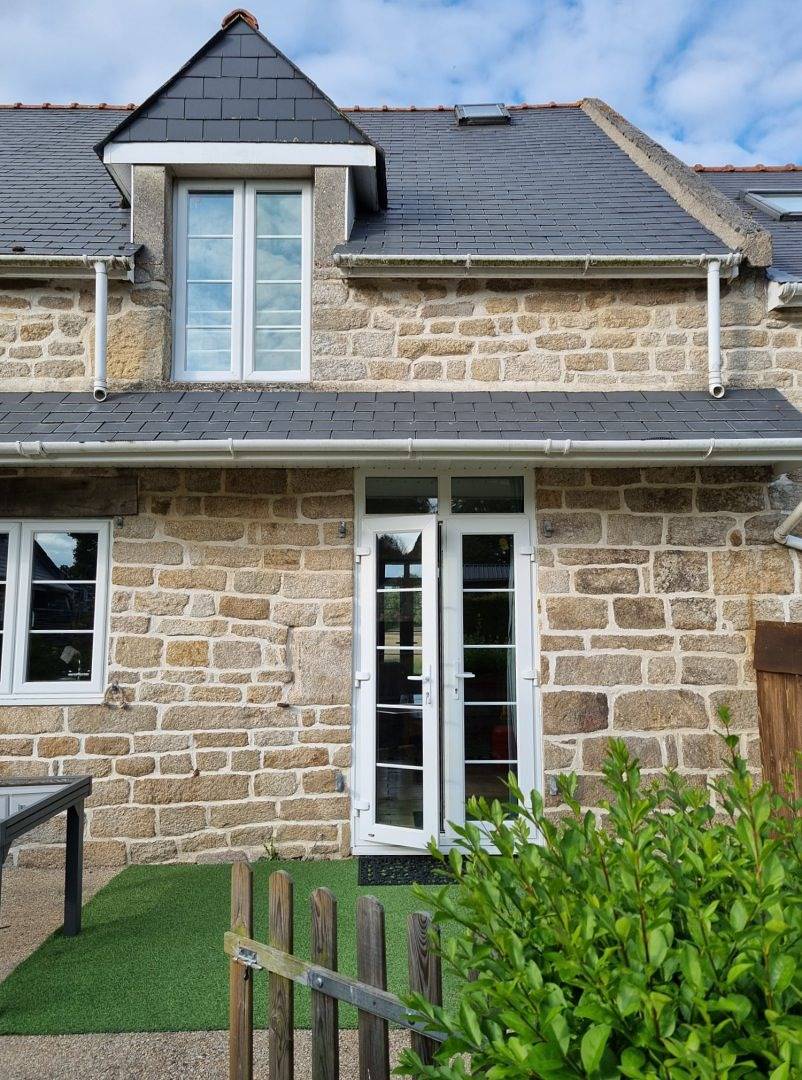 Gîte de charme avec piscine, sauna et spa privés in Inguiniel, Région de Lorient