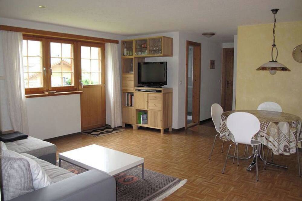 Ganze Wohnung, Casa Posta Berther-Roth, (Rueras/Sedrun). in Sedrun, Tujetsch