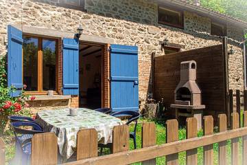 Gîte pour 4 personnes, avec jardin et terrasse à Cieux