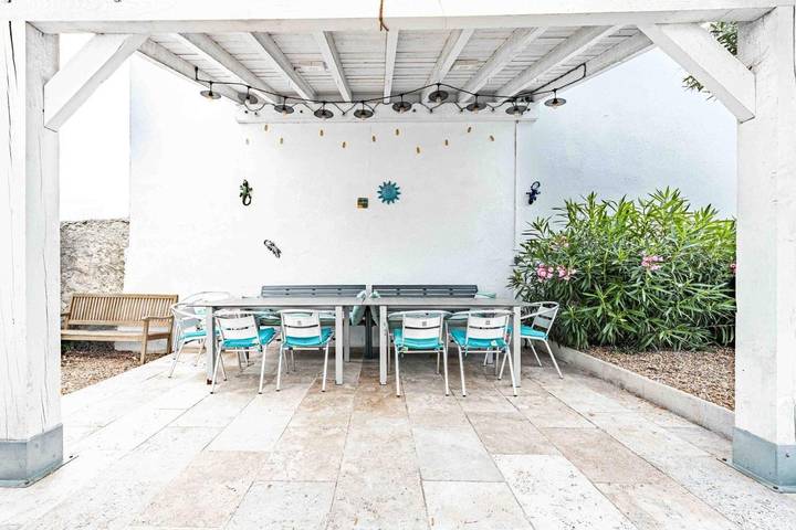 Location de vacances pour 14 personnes, avec Terrasse ainsi que Jardin et Piscine à Capendu - 2