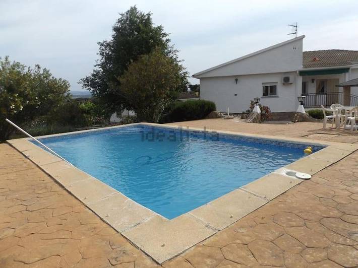 Casa de vacaciones para 6 personas, con jardín además de piscina y vistas - 1