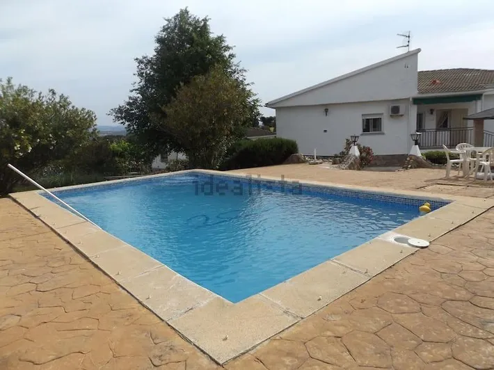 Casa de vacaciones para 6 personas, con piscina además de jardín y vistas - 1