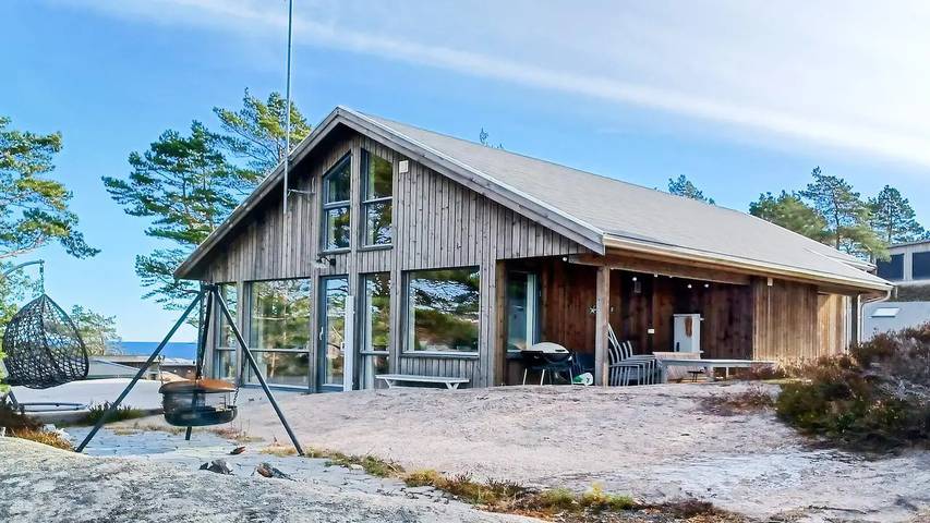 Ferienhaus für 9 Personen, mit Garten in Risør