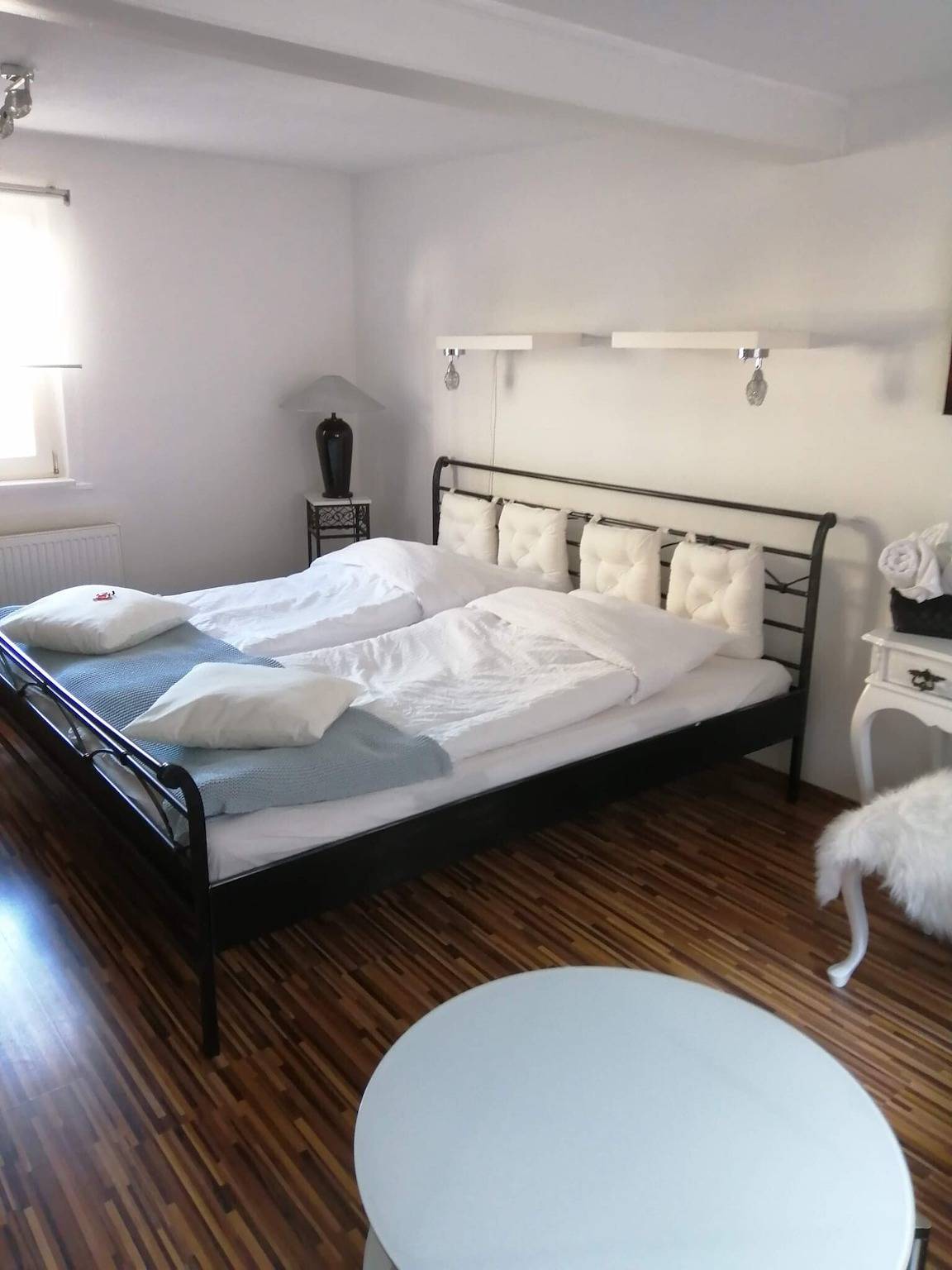Ferienwohnung 'Doppelzimmer' mit gemeinsamer Terrasse und Wi-Fi in Oberursel, Hochtaunuskreis
