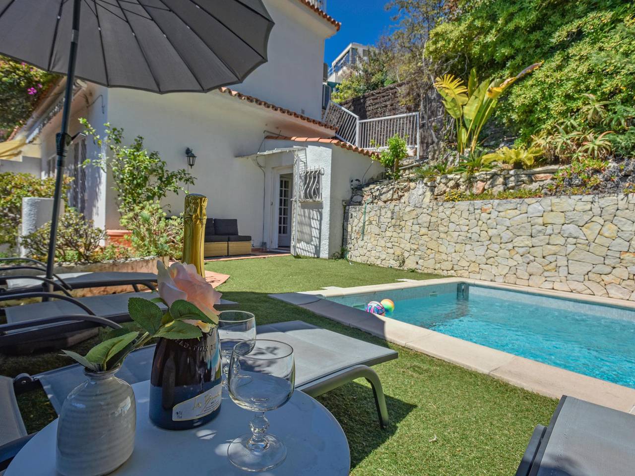 Villa mit privatem Pool und Panoramablick in Èze, Mittelmeerküste (Frankreich)