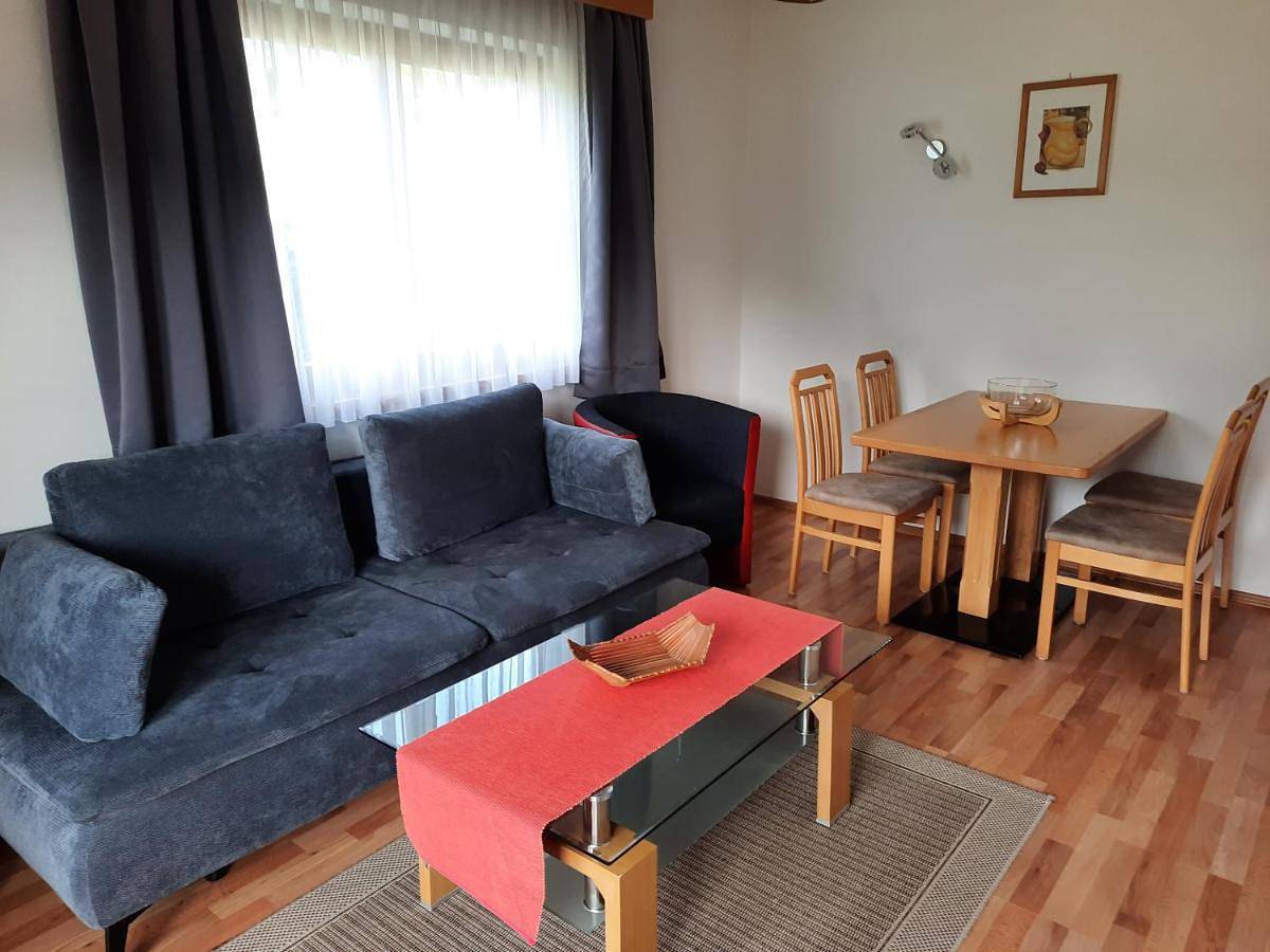 Double Room with Balcony in Gailtaler Alpen, Weissensee