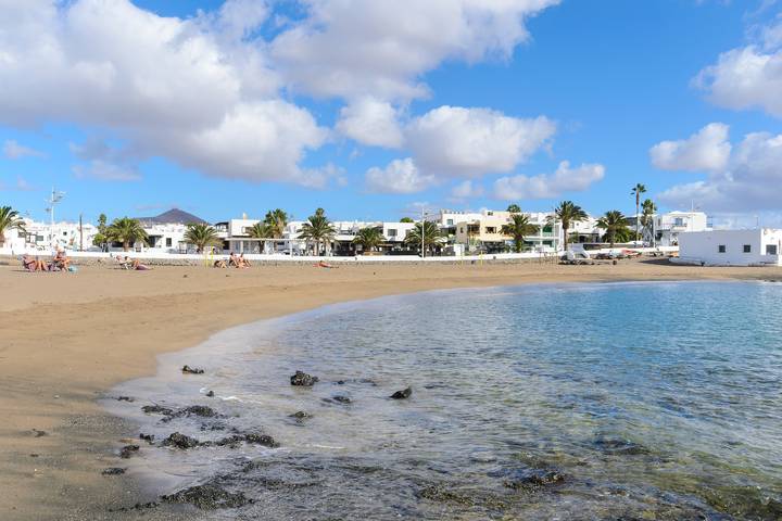 Schönes Ferienhaus "Salitre" nahe dem Strand mit Wlan, Balkon & Terrasse in Playa Honda, San Bartolomé