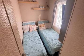 Static Caravan for 8 People in Ingoldmells, Lincolnshire, Photo 4