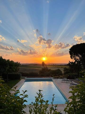 Gîte pour 2 personnes, avec jardin et piscine à Labécède-Lauragais